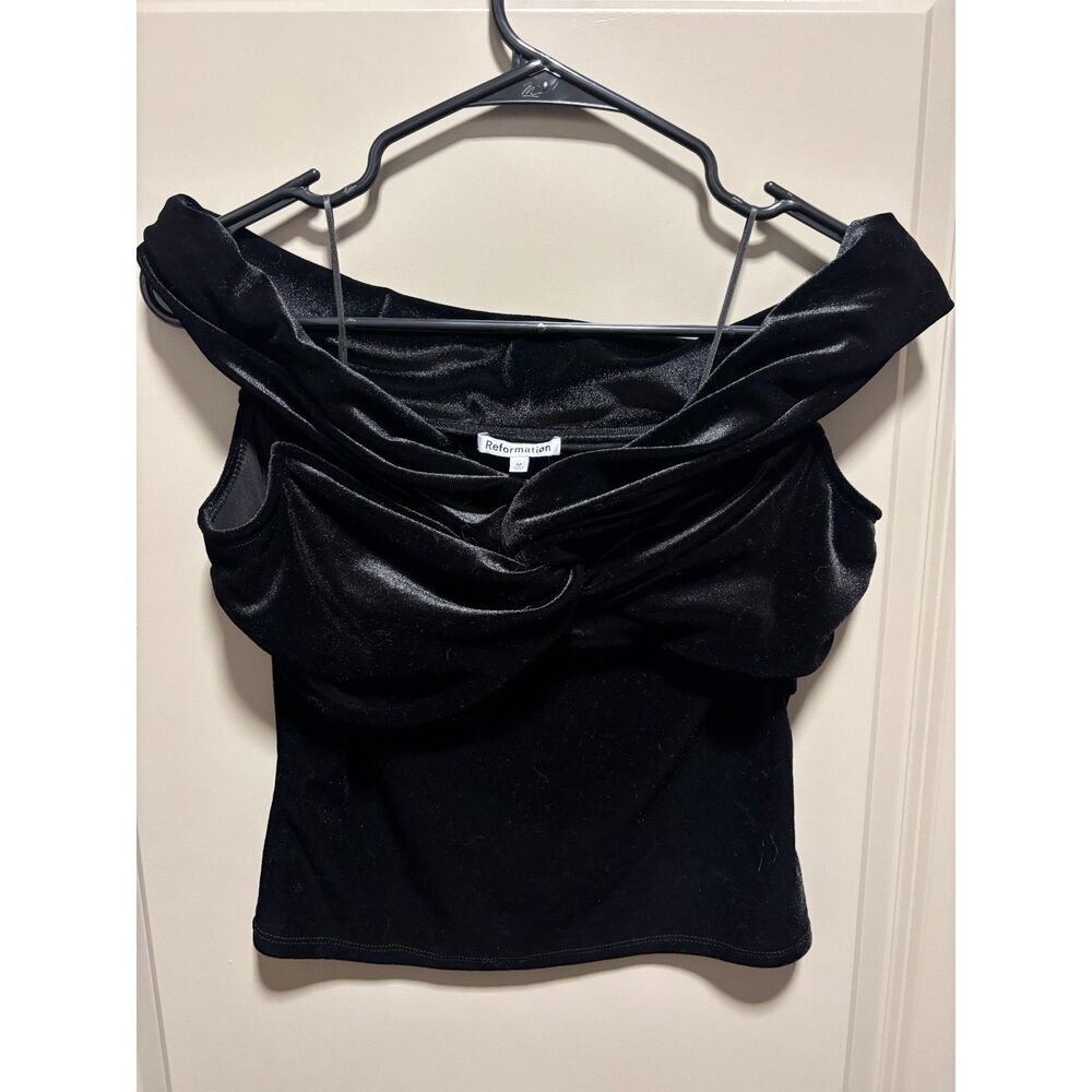 Reformation Ezlynn Velvet Top